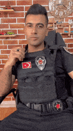 Yakisikli guvenlik kelepe