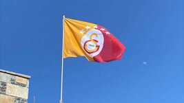 5-yildizli-galatasaray-bayragi.jpg