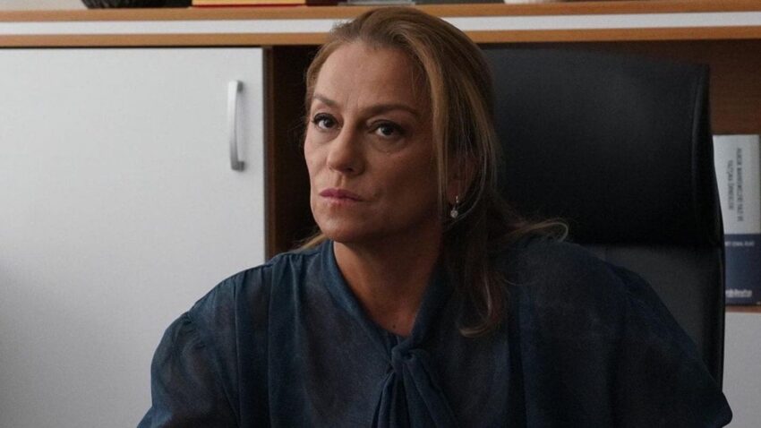 Ayşen Sezerel “Gülsüm”ün annesi rolüyle Abi’de