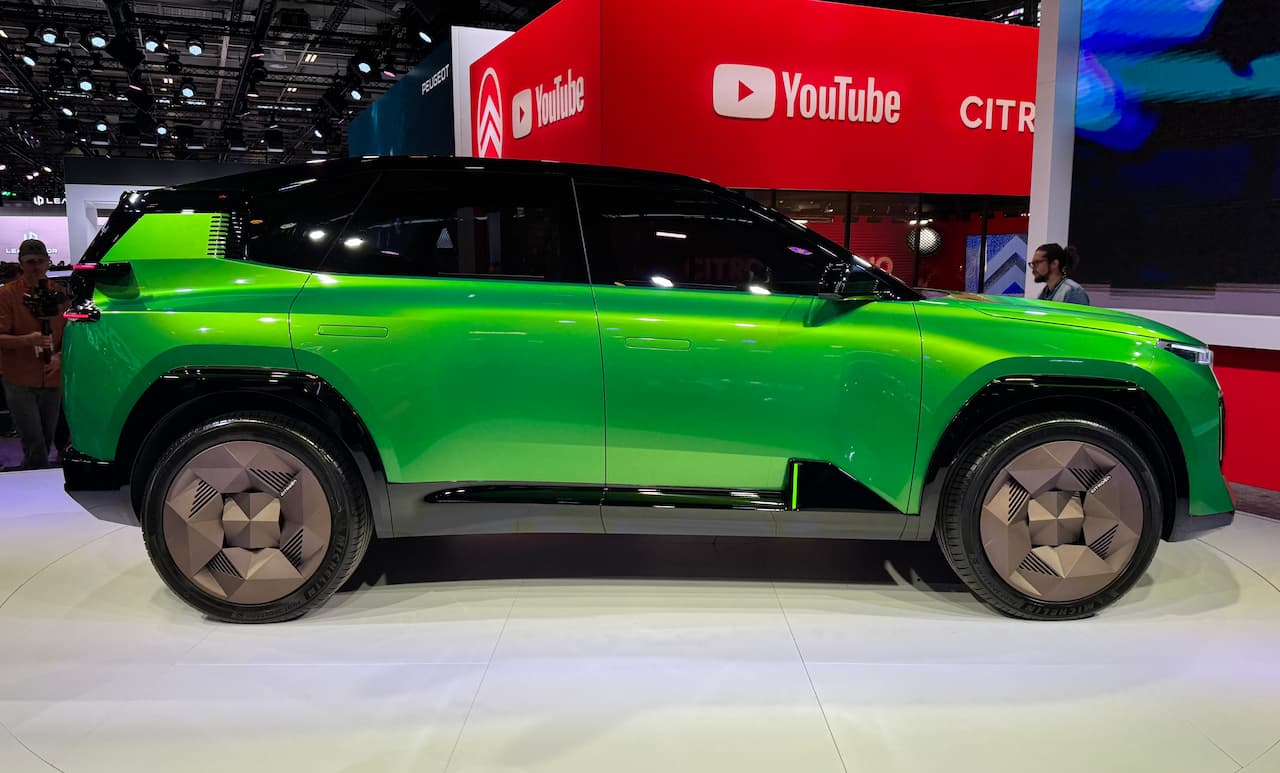 Citroen-C5-Aircross-Concept-side.jpg