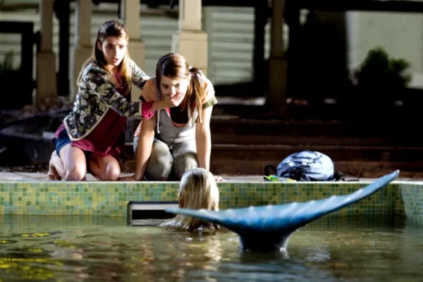Aquamarine-600x400.webp
