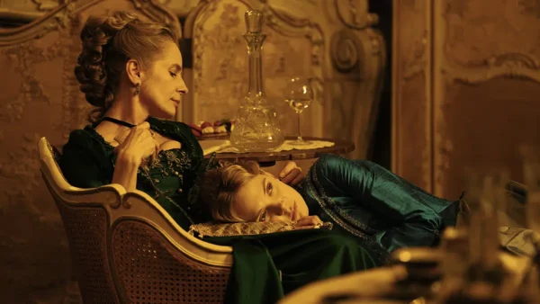 THEDOLL-NETFLIX-FOT-R.PALKA-07.jpg-600x338.webp